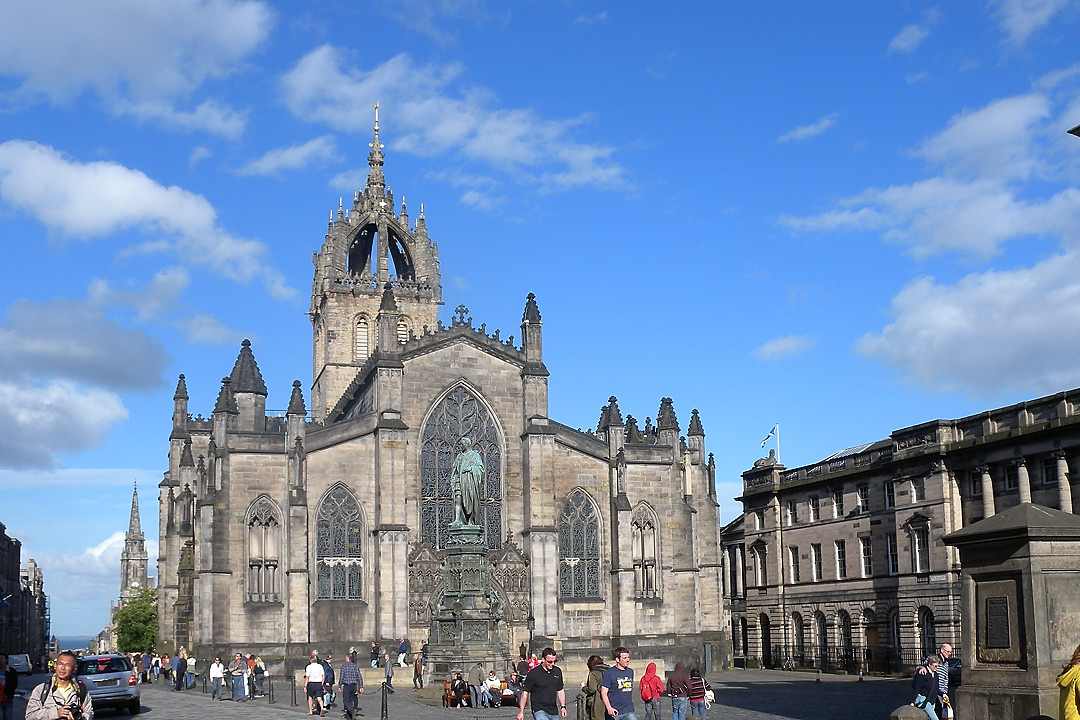 Edinburgh-CAV--2010-07-16_01.jpg - Edinburgh -- the city