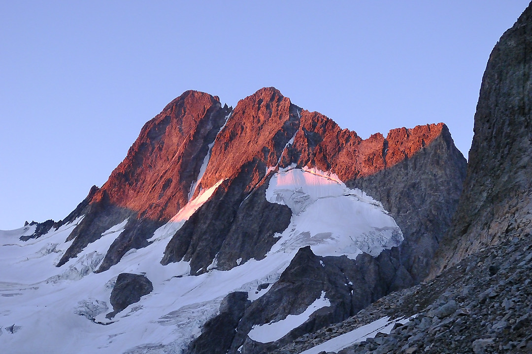 Gioberney--2010-07-25_07.jpg - Les Bans au levée du soleil