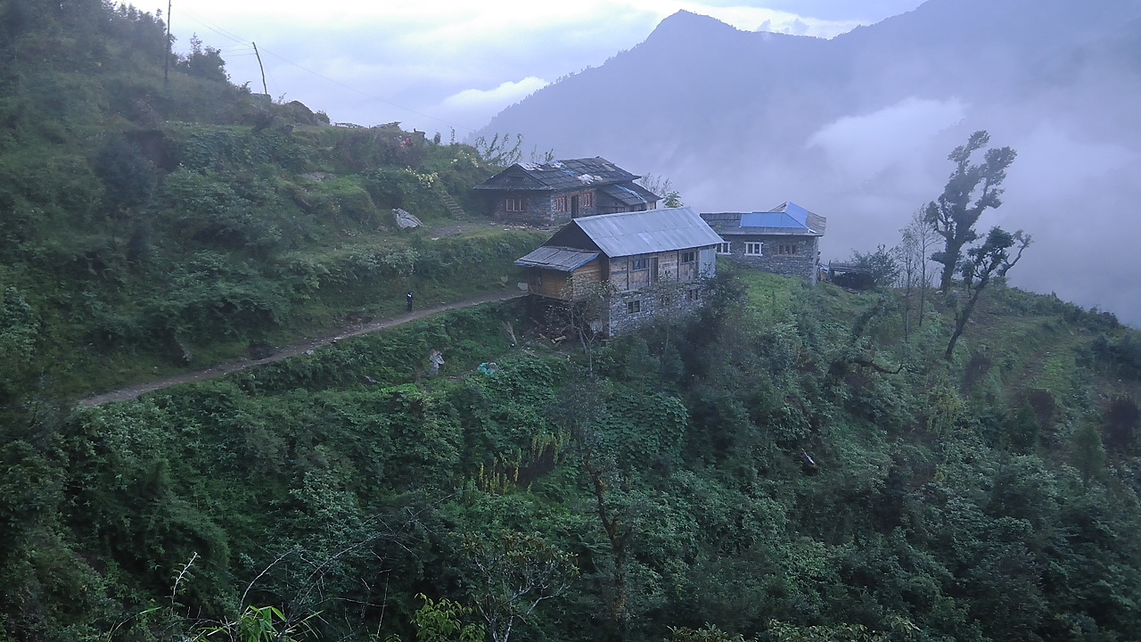 DSCN1723.jpg - KTM - Lukla - Chutok/Poyan (j1): a la tombee du jour, juste avant l'arrivee au camp