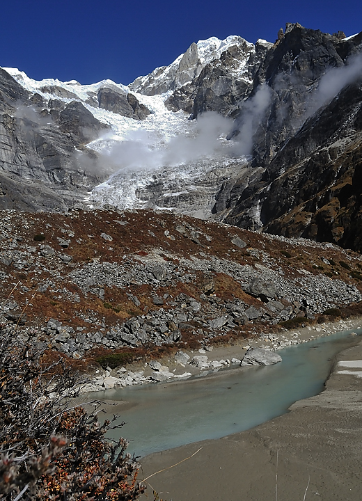 DSCN1880.jpg - Tagnag - Kare (4890m, j7) : le glacier Sabbai --- au pieds, il devrait y avoir un lac, mais c'est p.e. celui-la qui s'est vide dans les annees 70