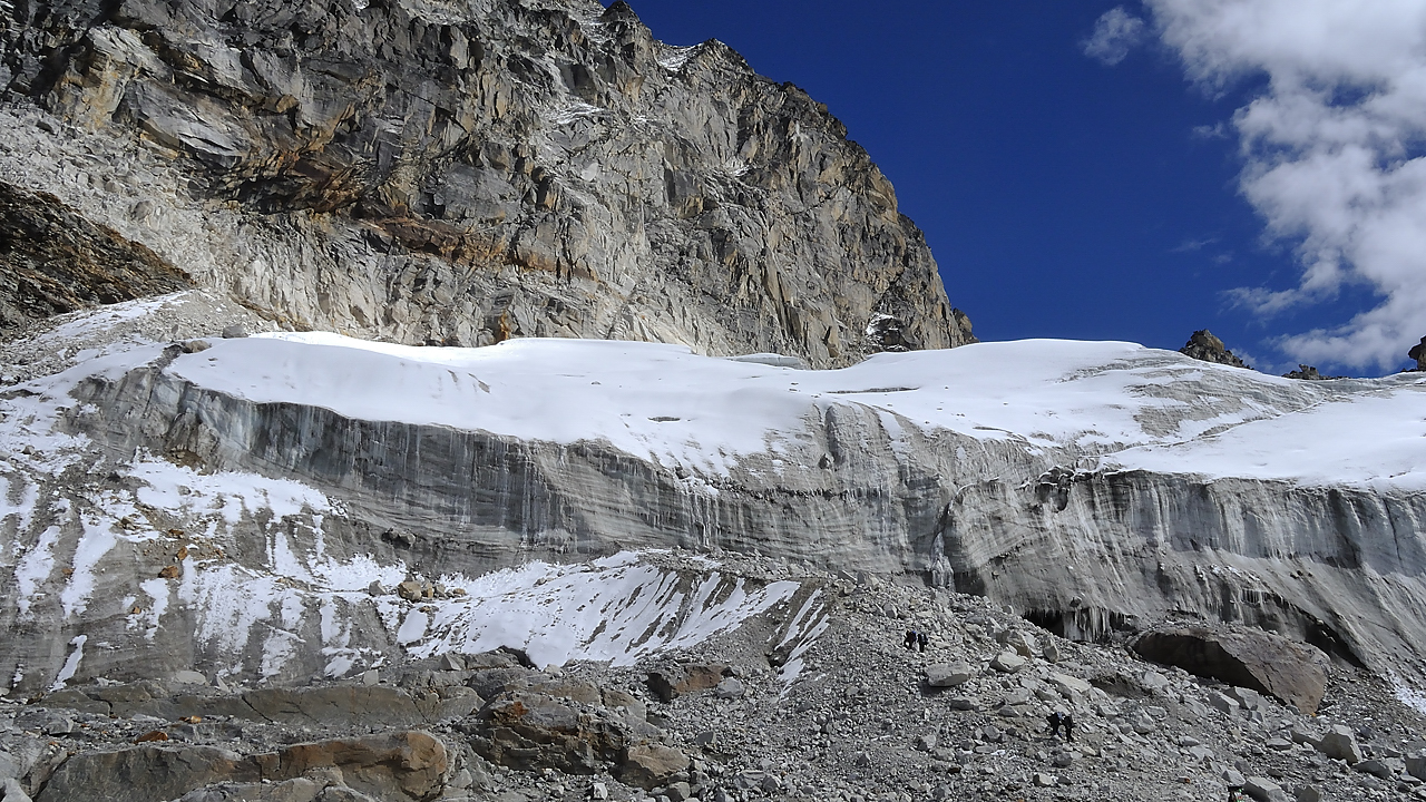 DSCN1938.jpg - Kare - Mera La (5350m, j9) : on s'approche du glacier