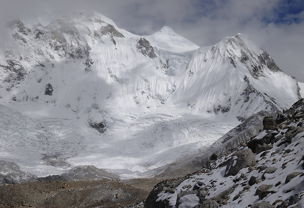 DSCN2012.jpg - Panch Pokari - Westcol high camp (5725m, j13) : encore le Baruntse