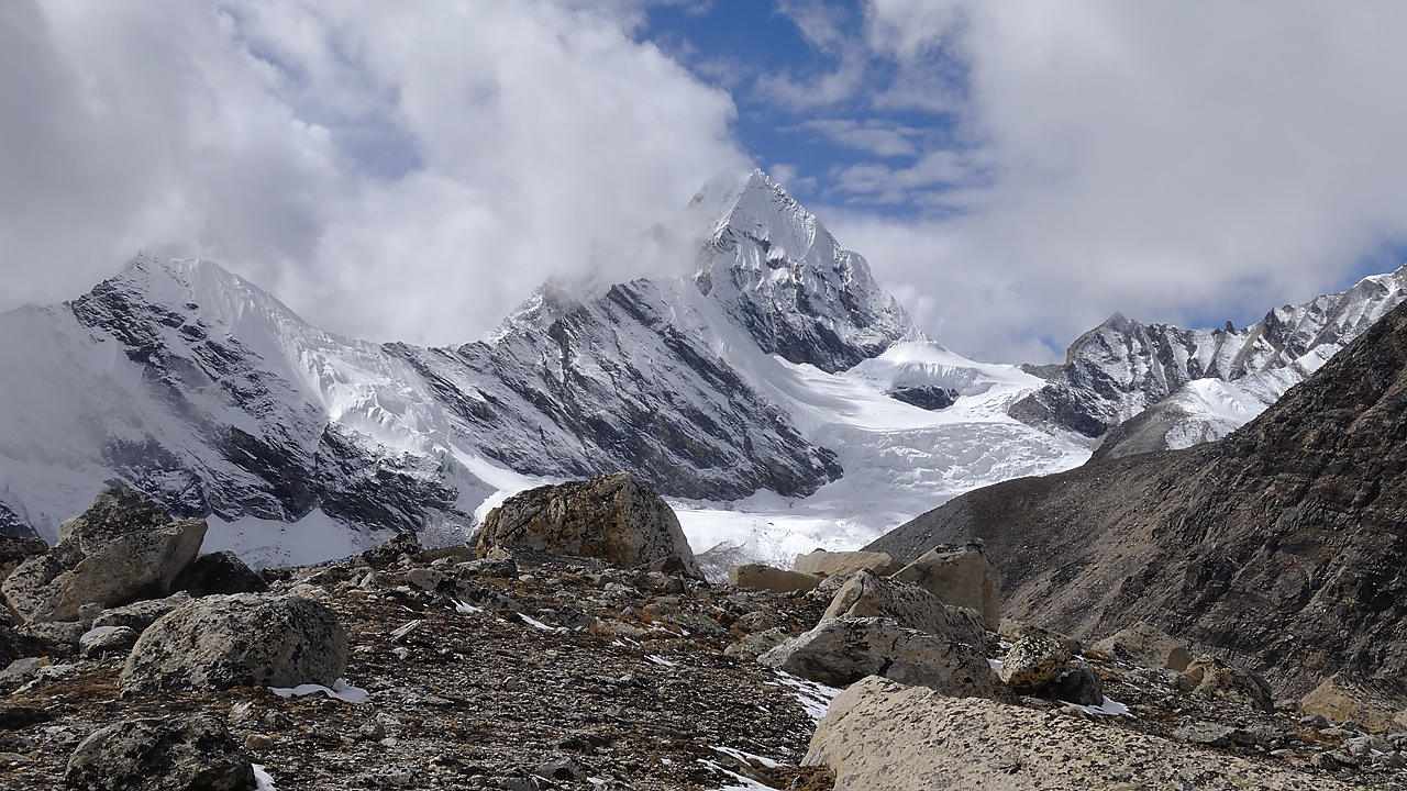 DSCN2015.jpg - Panch Pokari - Westcol high camp (5725m, j13) : Amadablam