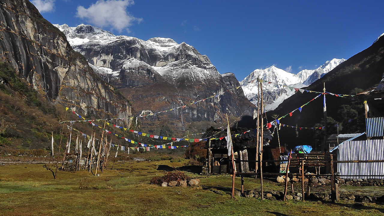 DSCN2143.jpg - Yangri Karka - Dobato (j18) : les sommets de la veille