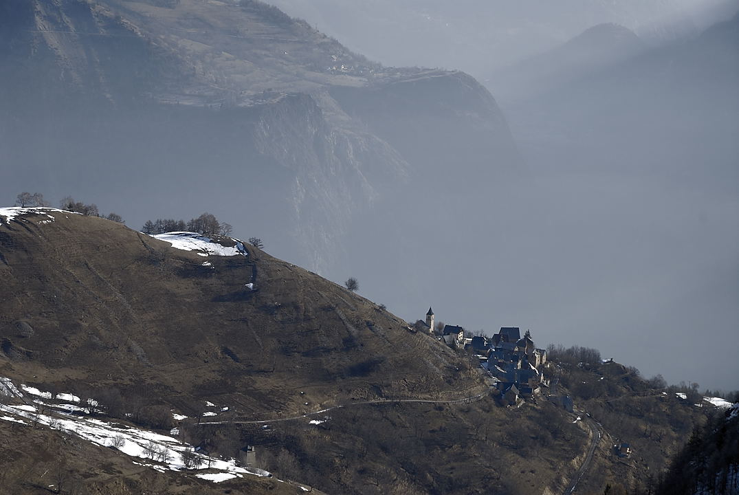 110306-03.jpg - Villard Notre Dame