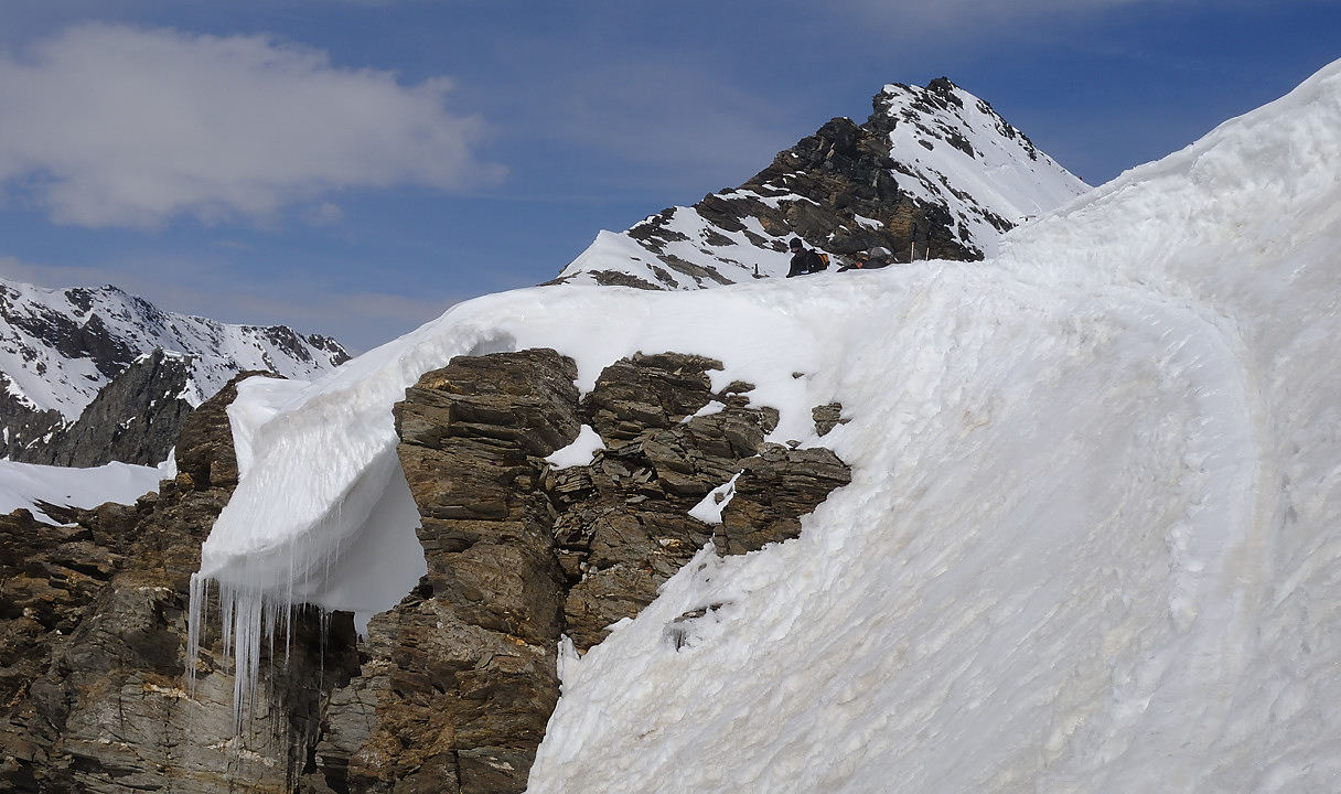 GrandeRousse-20110507-21-DSCN3001.jpg - arrivee au col du Montet