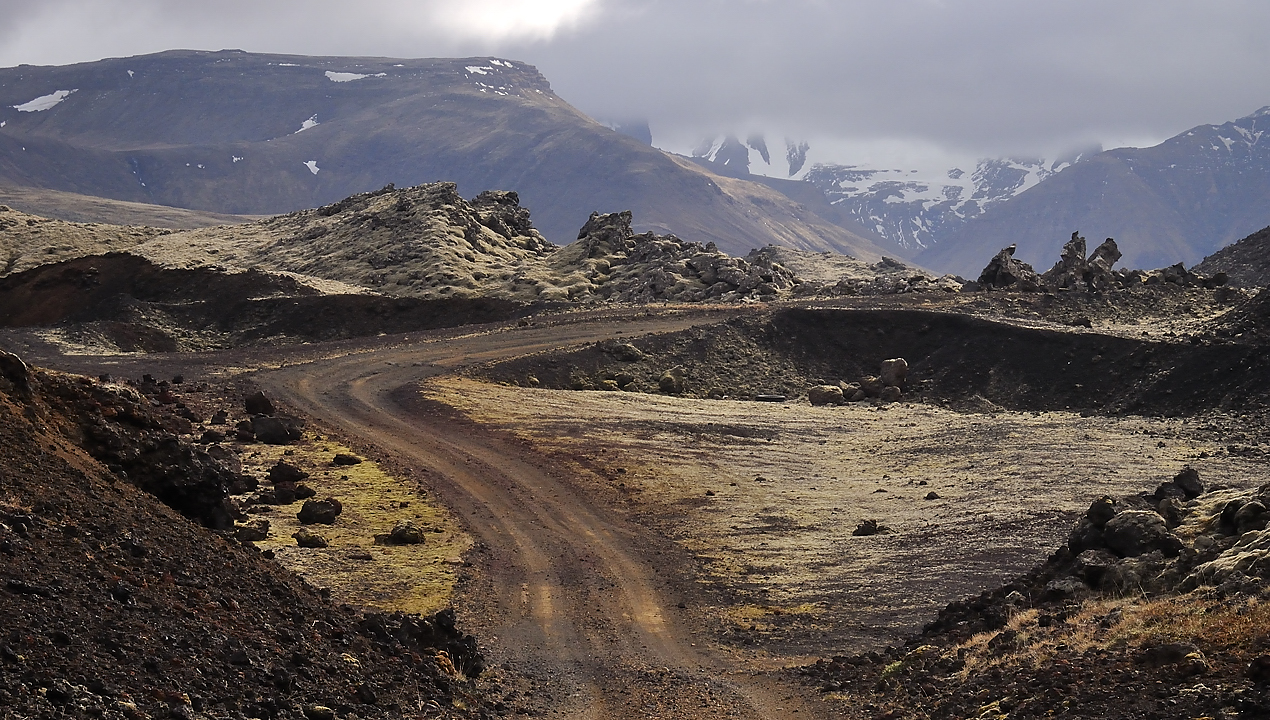 Islande-11-06-10-046-DSCN3493.jpg - jour 4 (Holmavik - Ondverdarnes sur Snaefellsnes) : dans le Berserkjahraun entre Stykkisholmur et  Grundafjordur