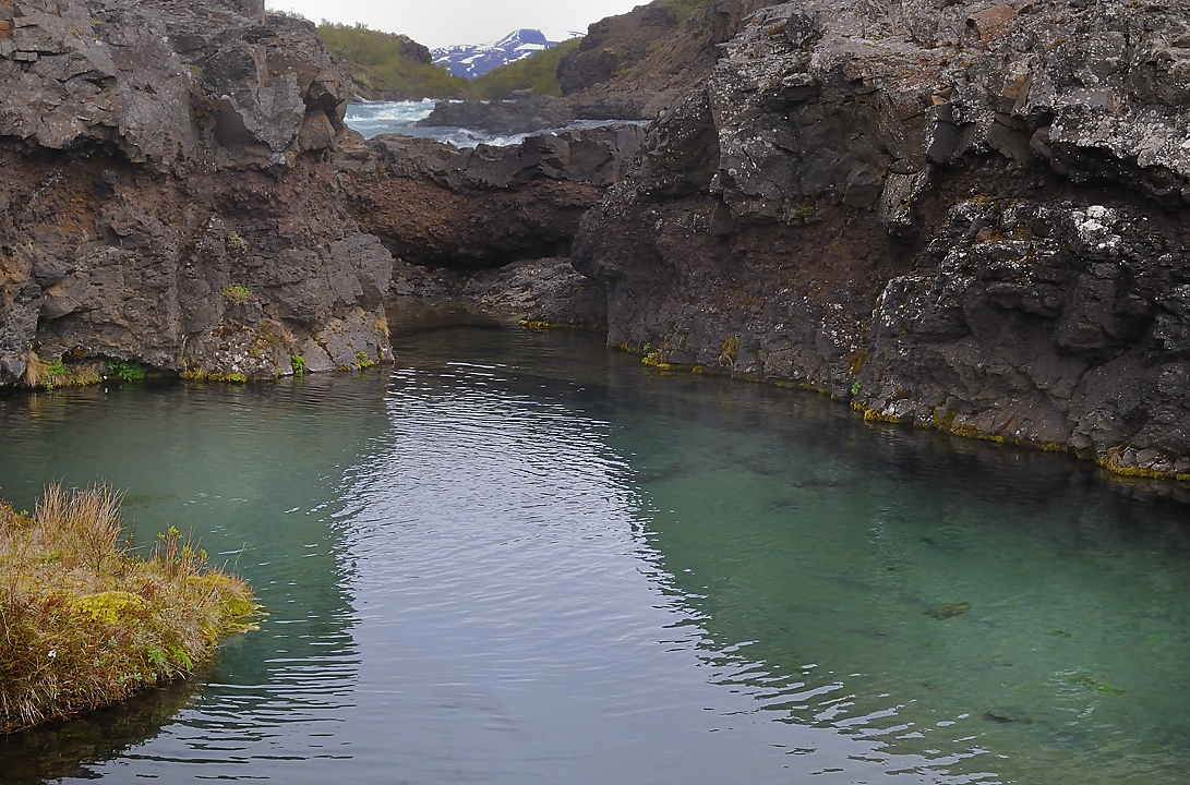 Islande-11-06-12-059-DSCN3646.jpg - jour 6 (Husafell - Retour a Reykjavik) : autour de la cascade Hraunafossar