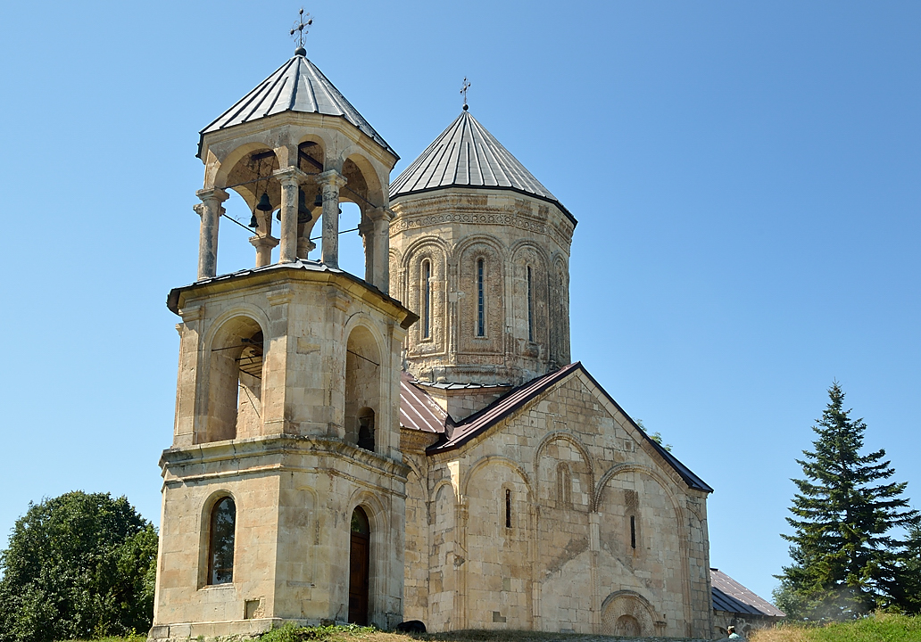 Georgie-J12--2011-08-15-16-AmbrolauKutaisi.jpg - L'église de Nikortsminda