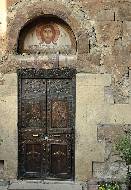 Gerorgie-A-20110803-085-Tbilissi.jpg - Detail de l'eglise Antchiskati