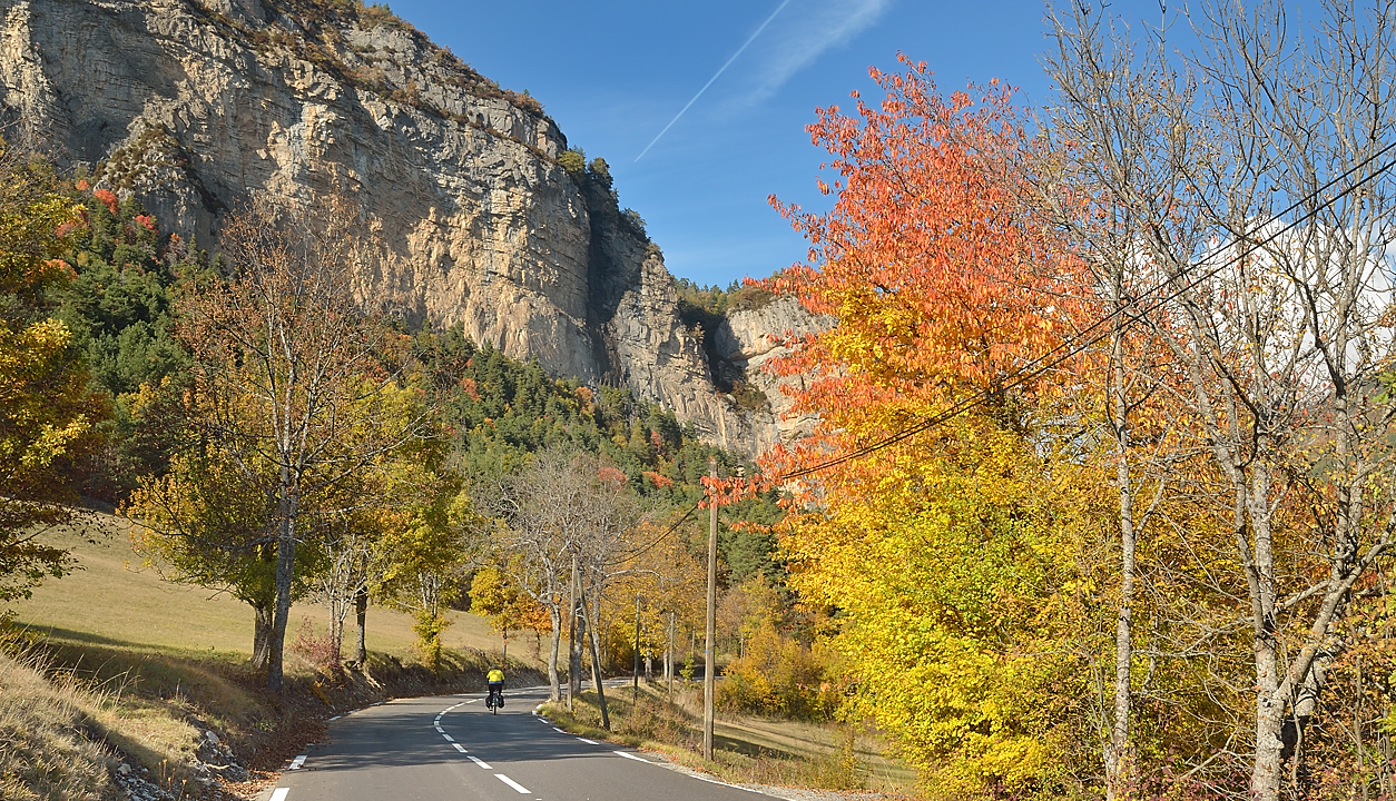 DSC_0479-111031-28-cols-Ubaye-velo.jpg - route entre St Martin d'Entraunes et Entraunes