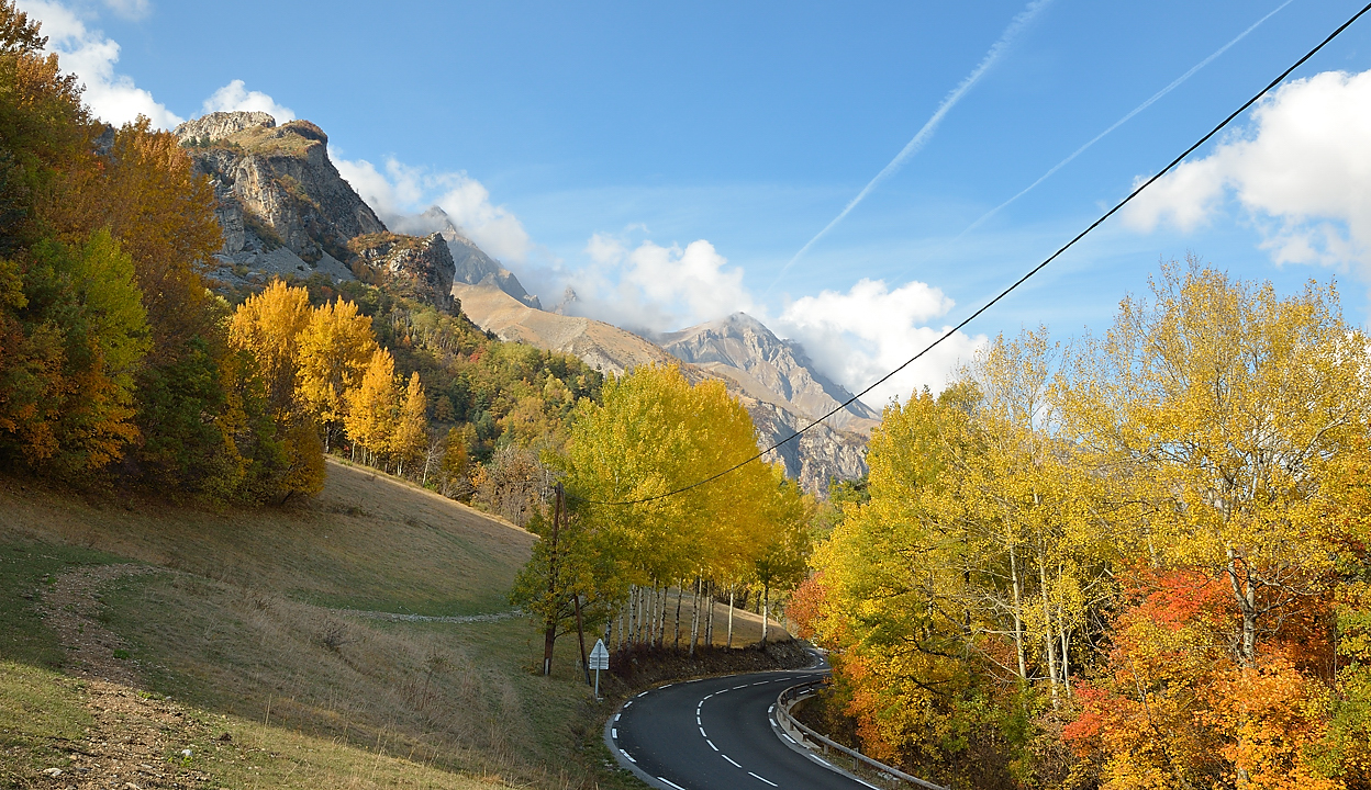 DSC_0485-111031-34-cols-Ubaye-velo.jpg - route entre St Martin d'Entraunes et Entraunes