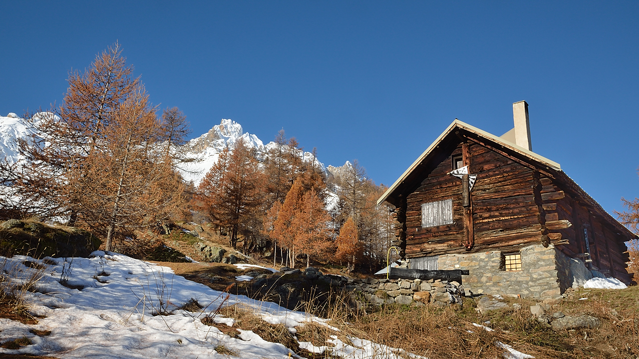 DSC_0531-11-11-12-02-Nevache.jpg - Col du Chardonnet : aux chalets de Queyrelin