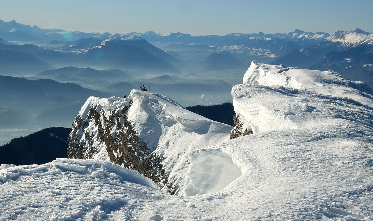 DSC_0822.jpg - vue du sommet : Grenoble et le Vercors avec le Mt Aiguille au fond