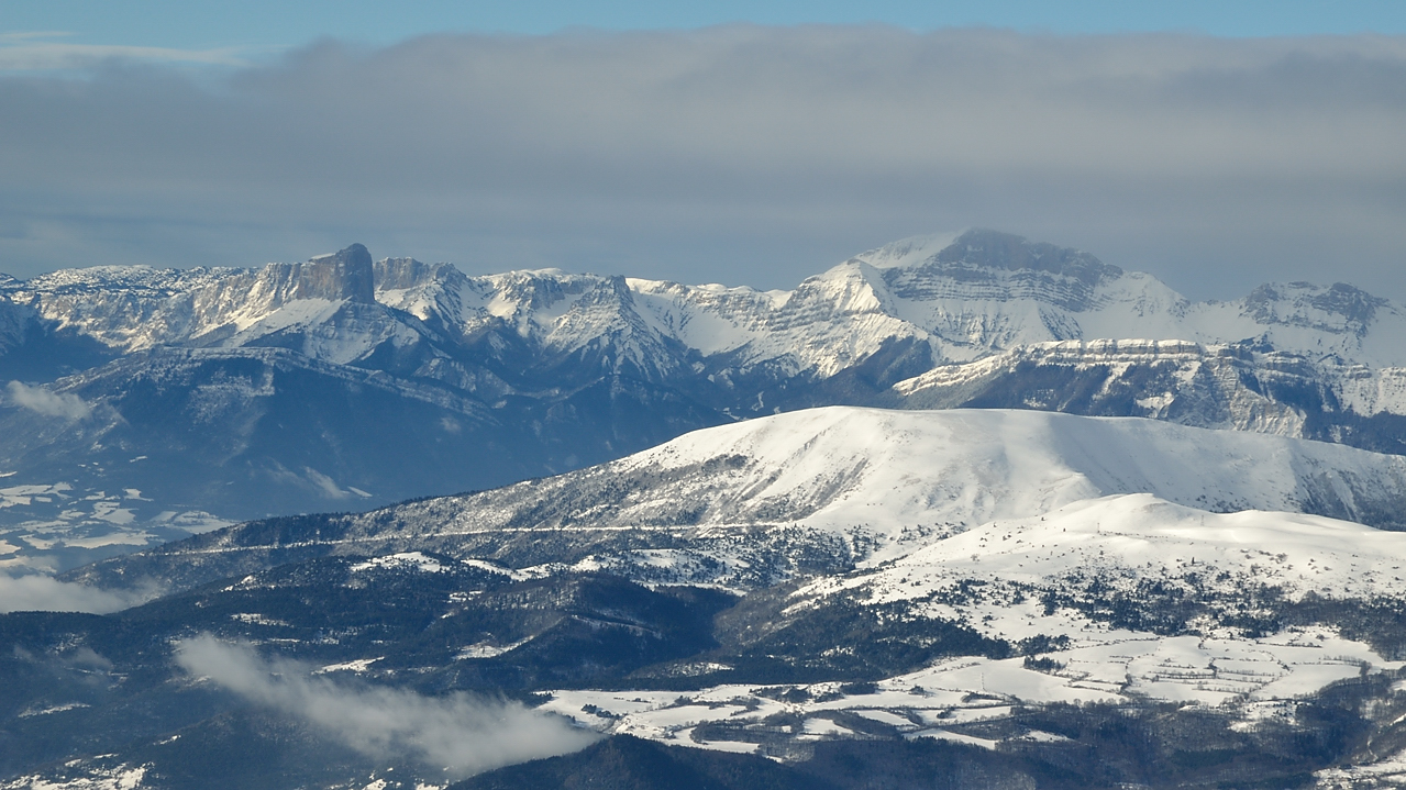 DSC_0853.jpg - Vue sur le Vercors : Mont Aiguille et Grand Veymont