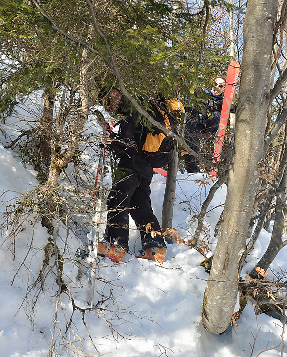 DSC_0881-120114-20-BelleEtoile.jpg - acrobaties dans la fin de la descente -- et oui, quand on cherche a etre original