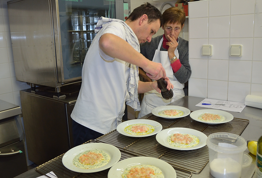 DSC_0904.jpg - Carpaccio de langoustines -- juste 3 minutes au four, c'est délicieux