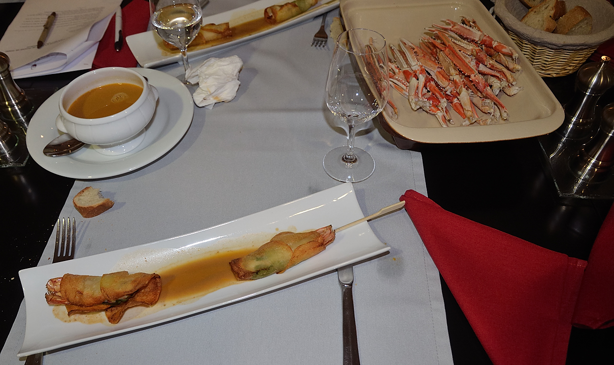 DSC_0926.jpg - langoustine géante en rouleau de pommes de terre et jus de carcasse réduit