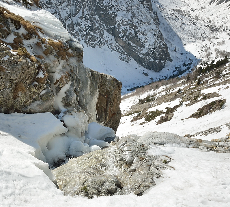 DSC_1337-120310-38-Arias.jpg - au-dessus de la cascade