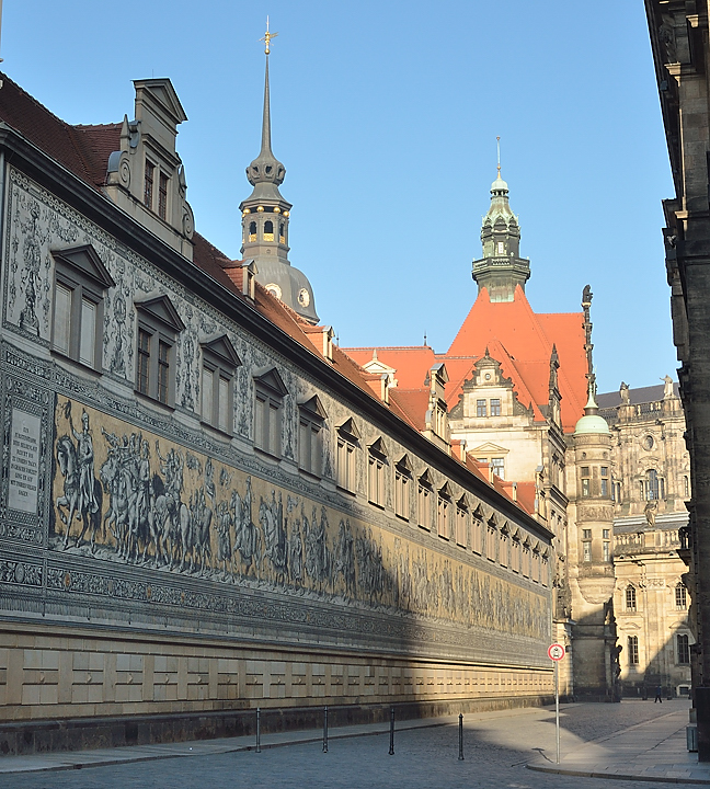DSC_1406-120316-06-Dresden-120316-06-Dresden.jpg - Vue de la Liebfrauenkirche vers le Residenzschloss