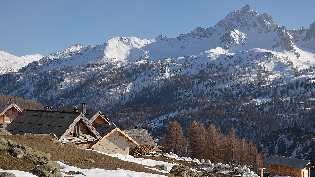 DSC_1556-120408-15-NevacheTempete.jpg - Le refuge de Ricou --- un sympathique petit hameau