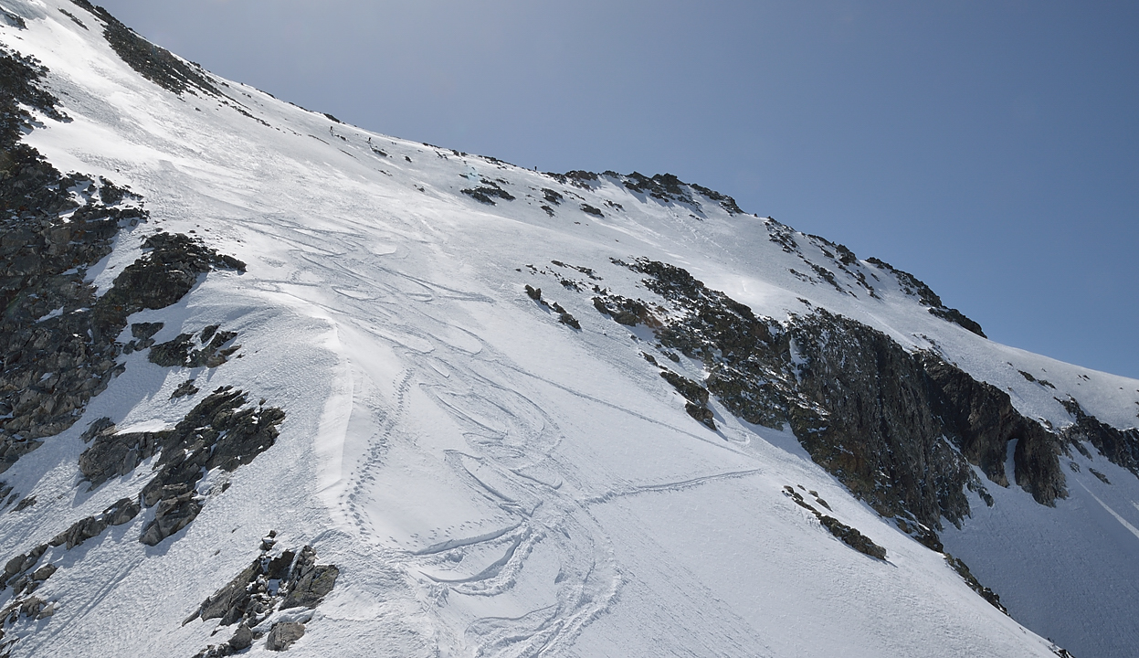 DSC_1917-120517-25-TourRocherBlanc.jpg - Vue sur la descente du Toit que nous venons de faire