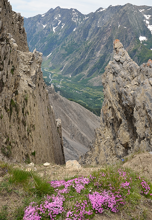 VillardReymond-2012-06-24_053-.jpg - Vue depuis l'arete sur le col d'Ornon 
