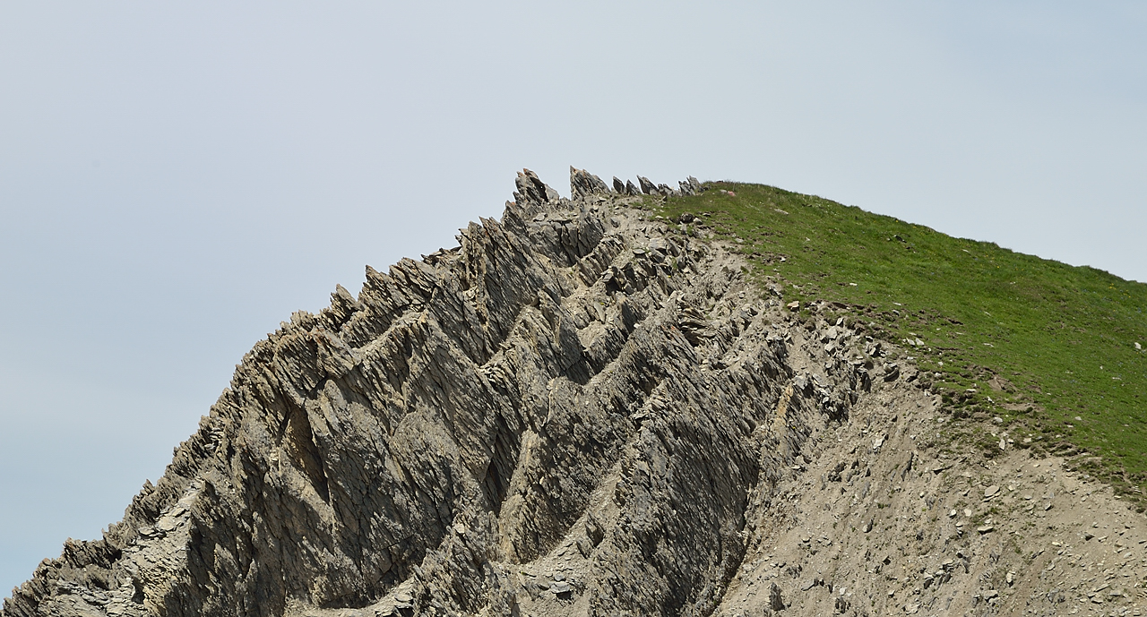 VillardReymond-2012-06-24_061-.jpg - La crete en piles d'assiettes