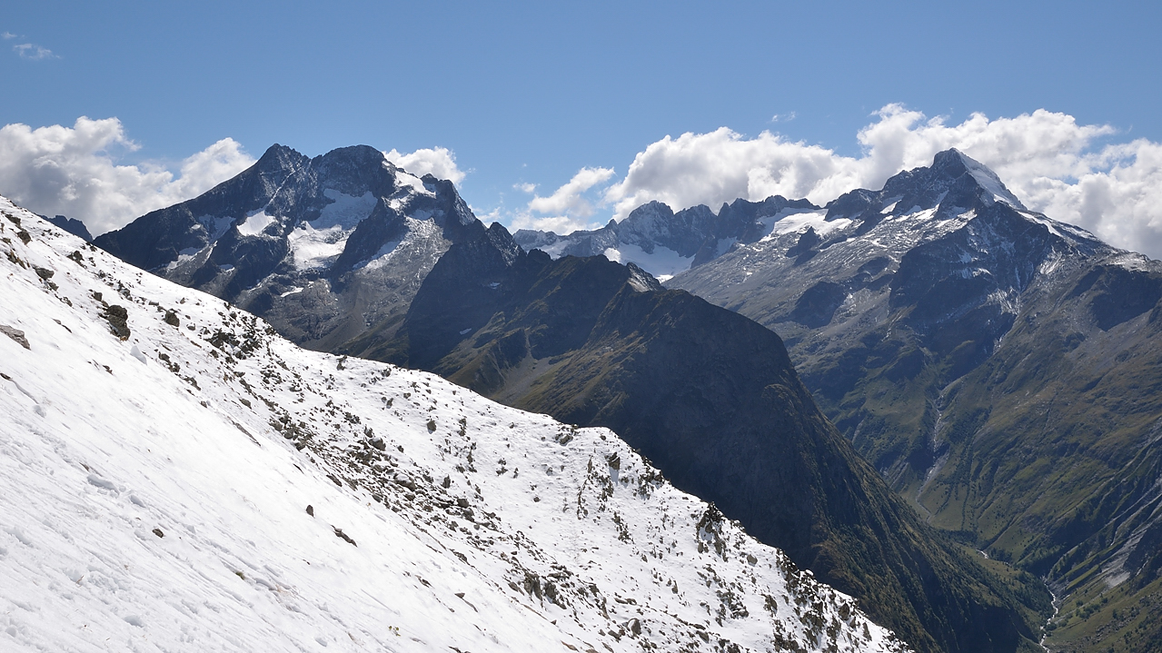 SChristopheToura-120902-025.jpg - Au sommet deTete de la Toura --- la neige dans laquelle il va falloir descendre