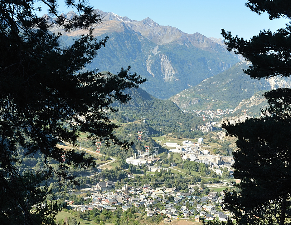 ChevalBlanc-120915-001.jpg - Vue sur Modane
