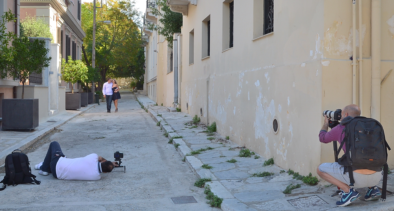 Isola-Kriti-2012-10-21-130.jpg - Taking photos the day after the wedding