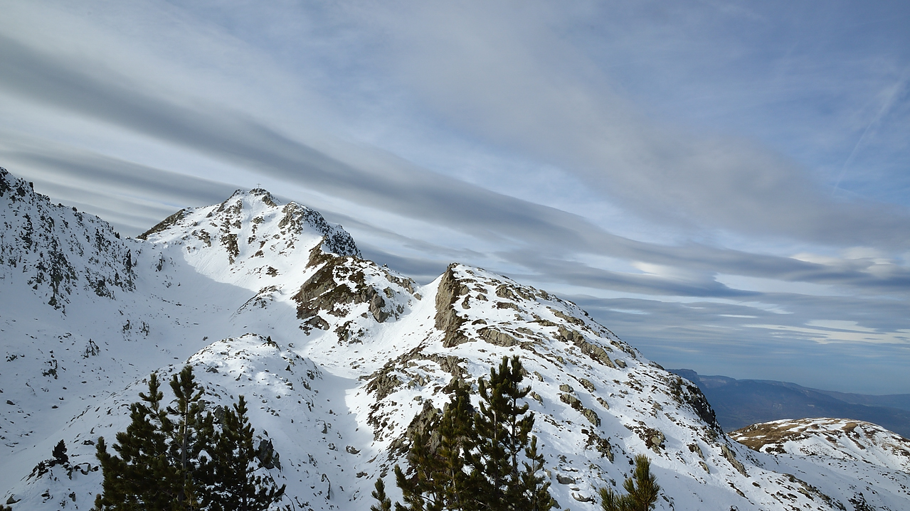Rognier-121124-009.jpg - Le Rognier et sa croix