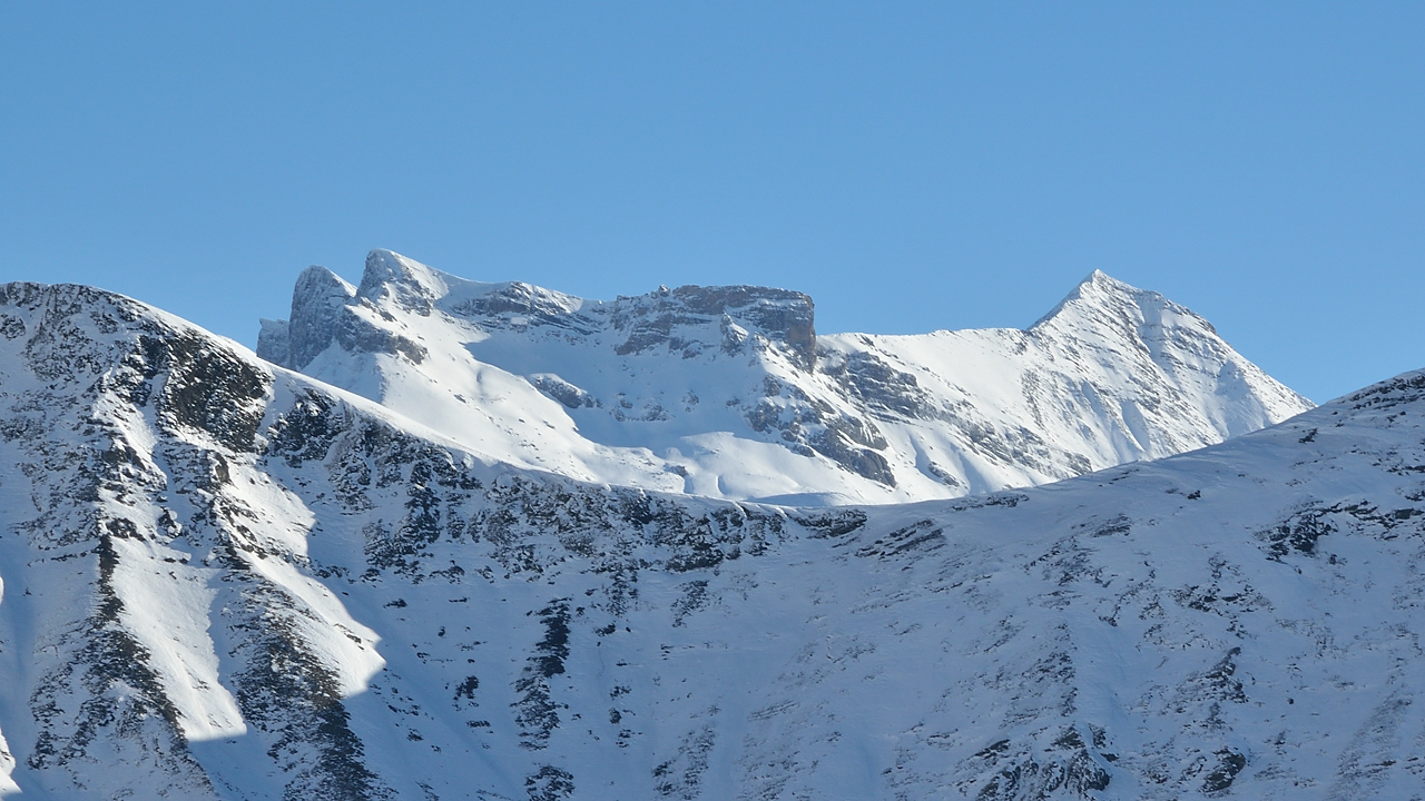 Tete-de-Vallon-121201-007.jpg - Le Goleon (a droite) et L'Aiguille de Saussas (a gauche)