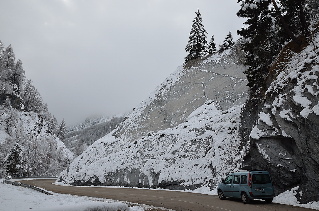 Tete-de-Vallon-121201-028.jpg - paysages enneiges vers le Moulin en-dessous de Besse