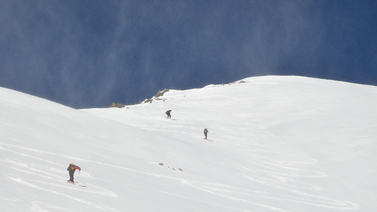 PasFrene-2013-01-05-039.jpg - Descente de la Pointe -- dans une rafale de vent