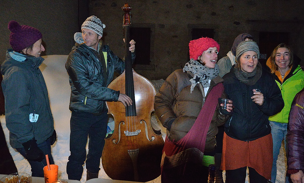 Chapotet+n-a-rus-2013-01-13-137.jpg - fin de soiree en chantant