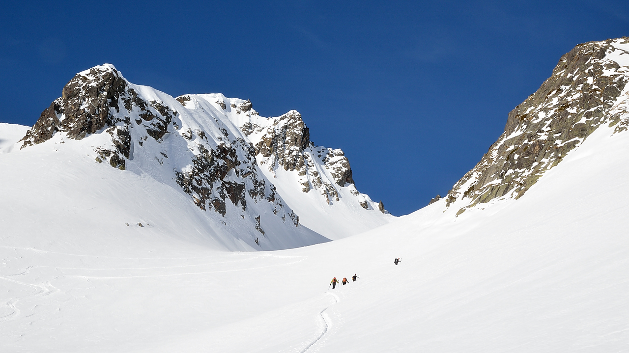 GrandMoretan-130126-014.jpg - Au fons c'est le col de Gleyzins