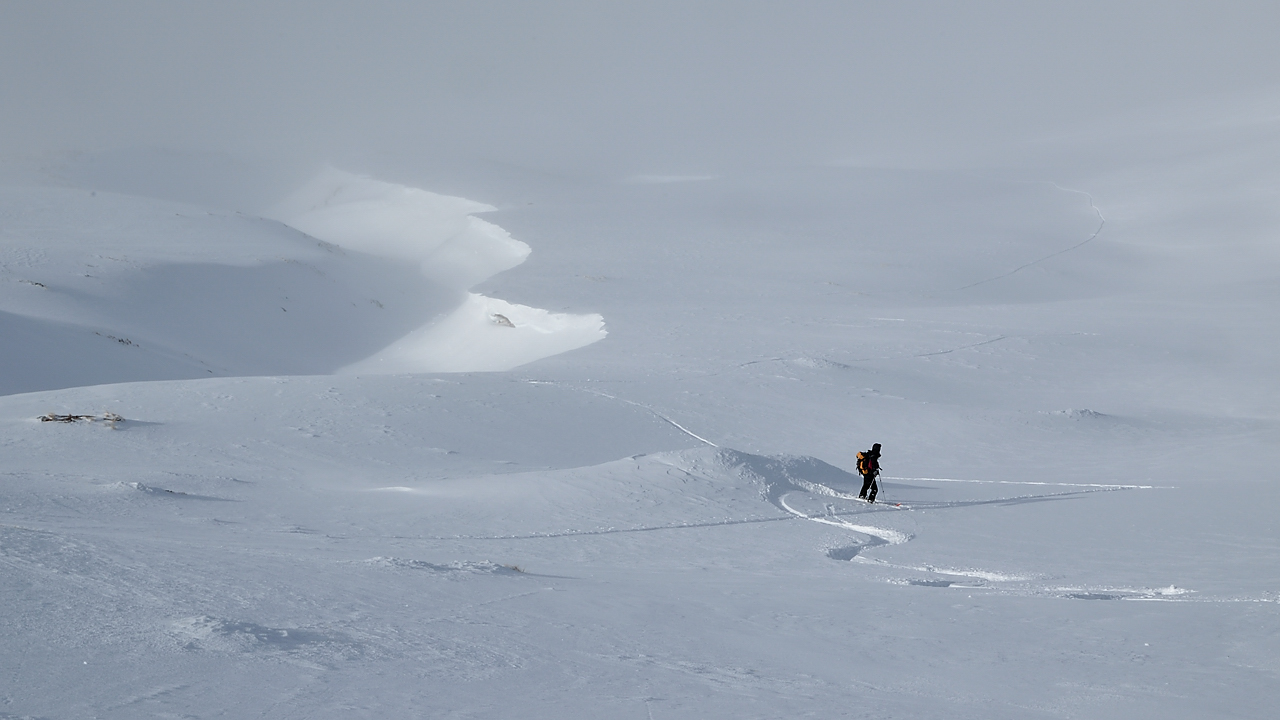 RocherDavie-130203-010.jpg - Bonne descente malgre la neige travaillee par le vent