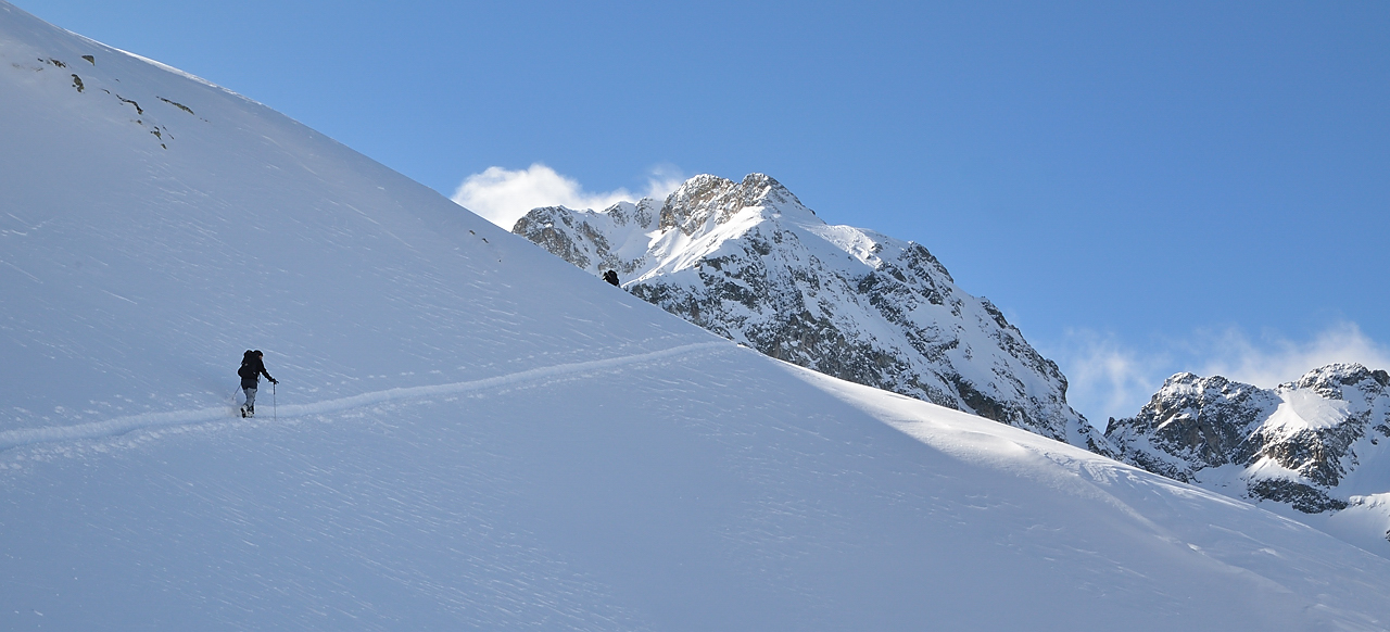 ColMenou-130209-020.jpg - enfin, on arrive au soleil --- a 100m du sommet