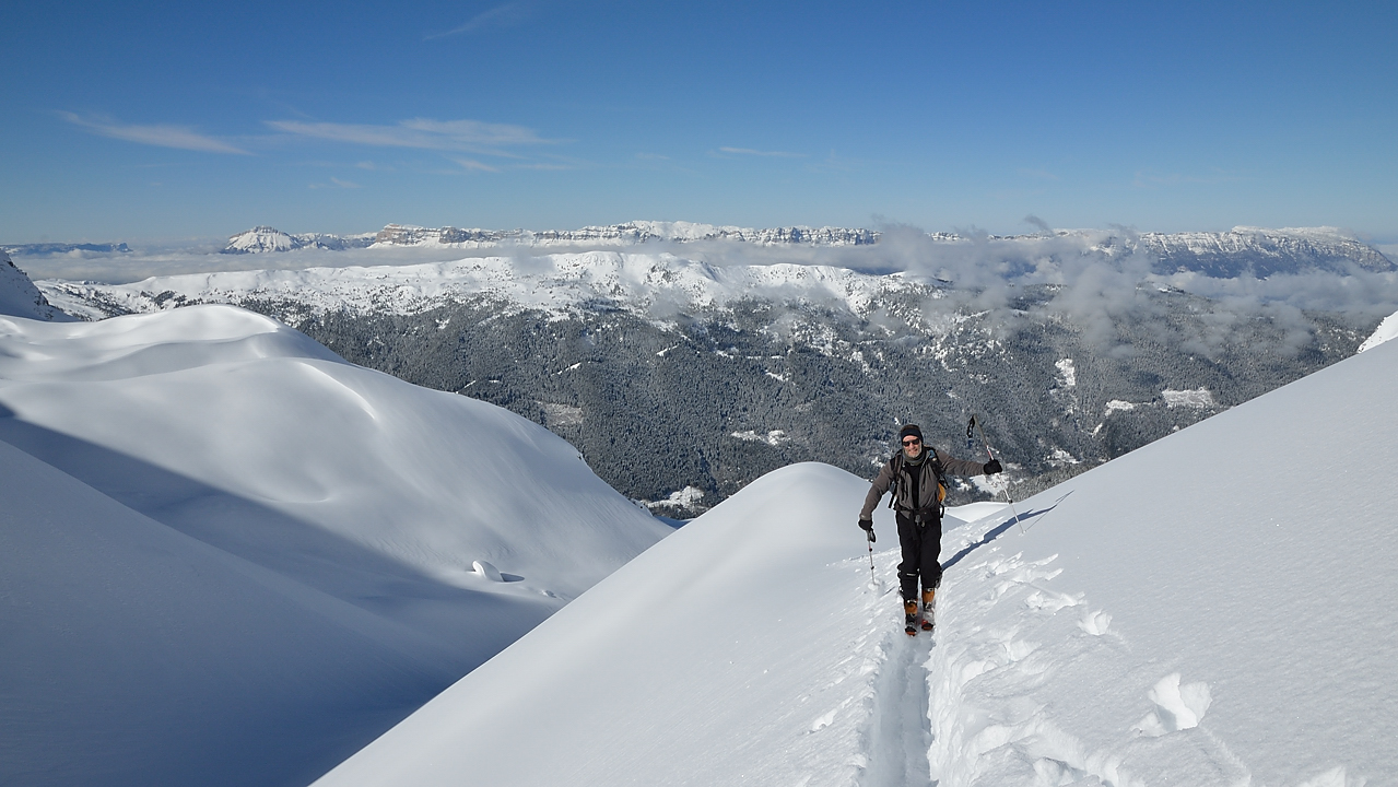 GrdValoire-130216-037.jpg - au fond le Grand Rocher et derriere la Chartreuse