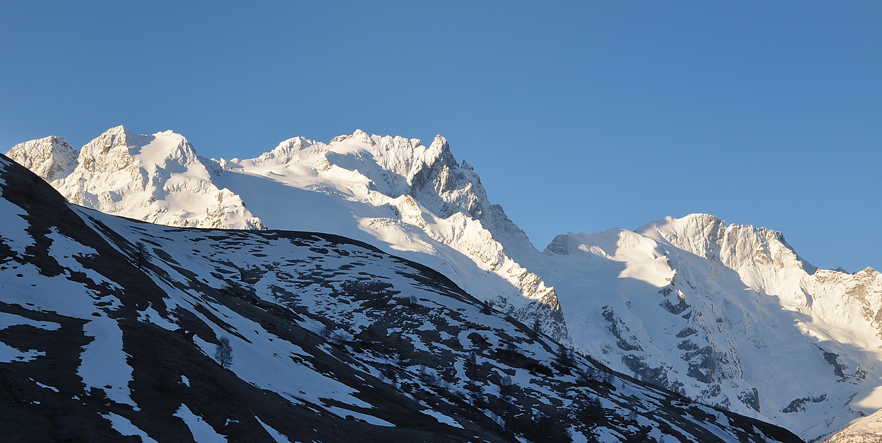 Goleon-20130504-005.jpg - Vue sur la Meije de Valfroide