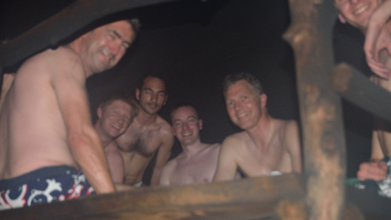 20130613-141-Turku.jpg - dampy and dark atmosphere in the huge smoak sauna