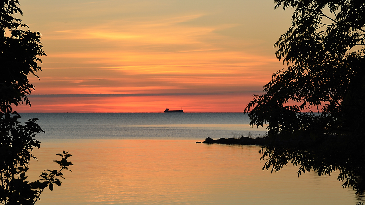 20130905-002-Uppsala.jpg - Sunrise on the Baltic Sea