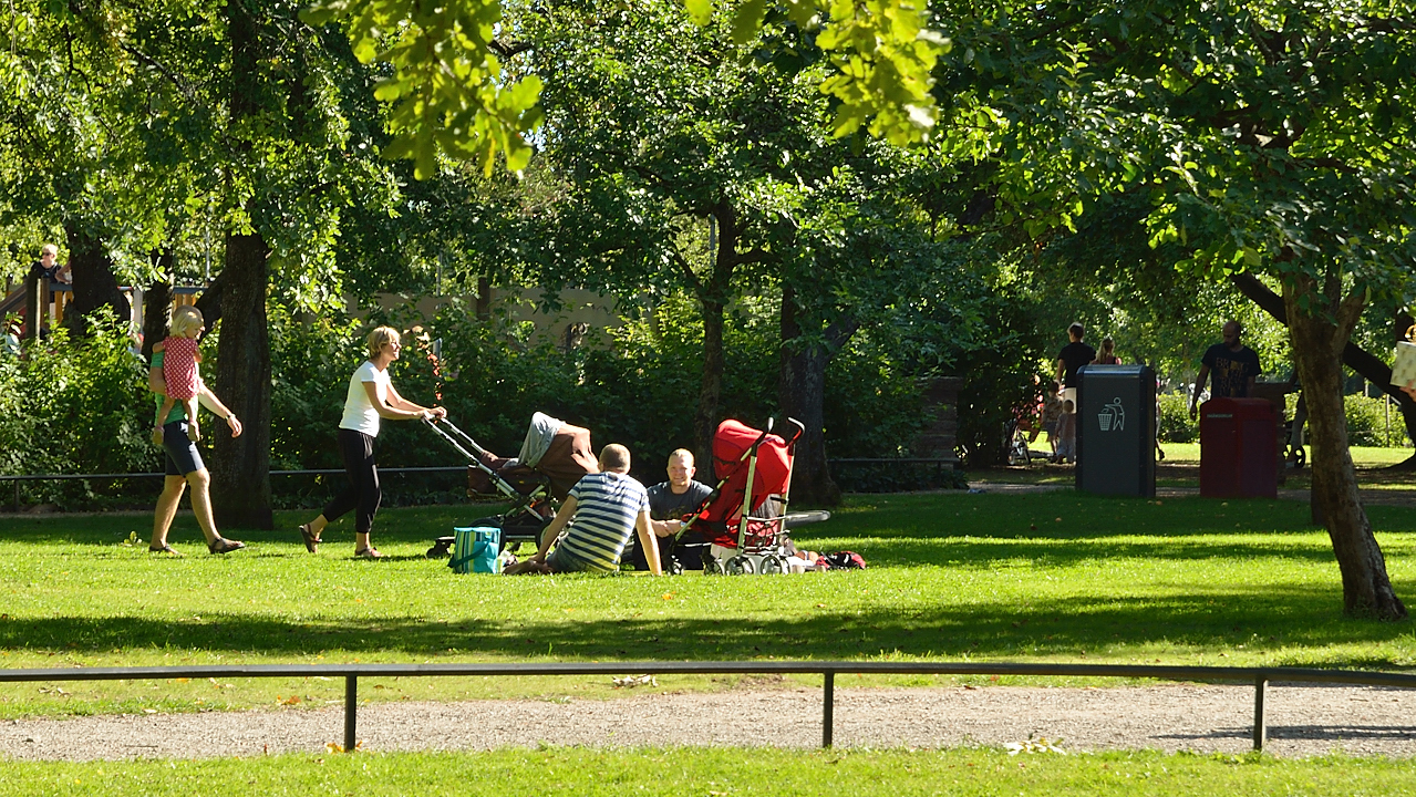 20130907-122-Uppsala.jpg - In the city garden