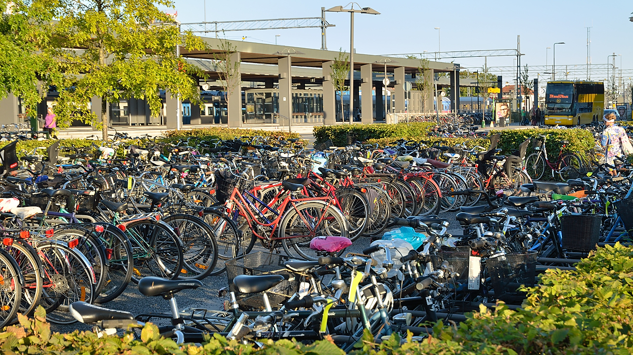 20130908-169-Uppsala.jpg - Around the railway station