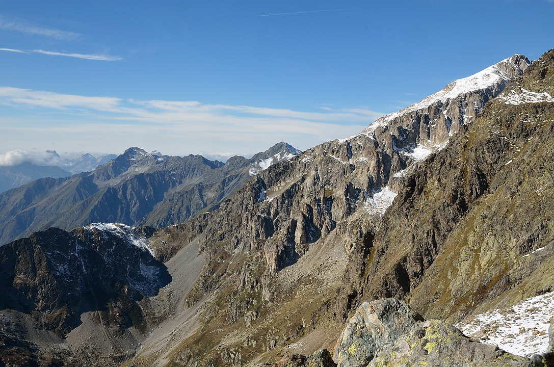 20131019-012-Souffles.jpg - Au Pas de l'Olan : a droite le Pic Turbat (que l'on ne fera pas) et a gauche le Pic des Scies de Sainte Anne