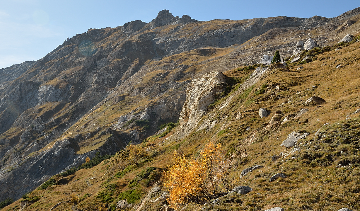 20131026-033-PerronEncombres.jpg - Vue vers le col du Bonhomme -- ou on n'arrive finalement pas a monter