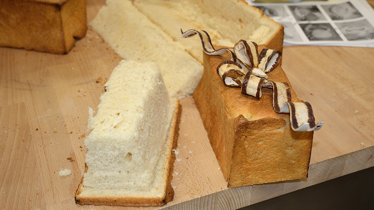 20131219-014-Boulangerie.jpg - autres decoupes du pain de mie pour pains surprise