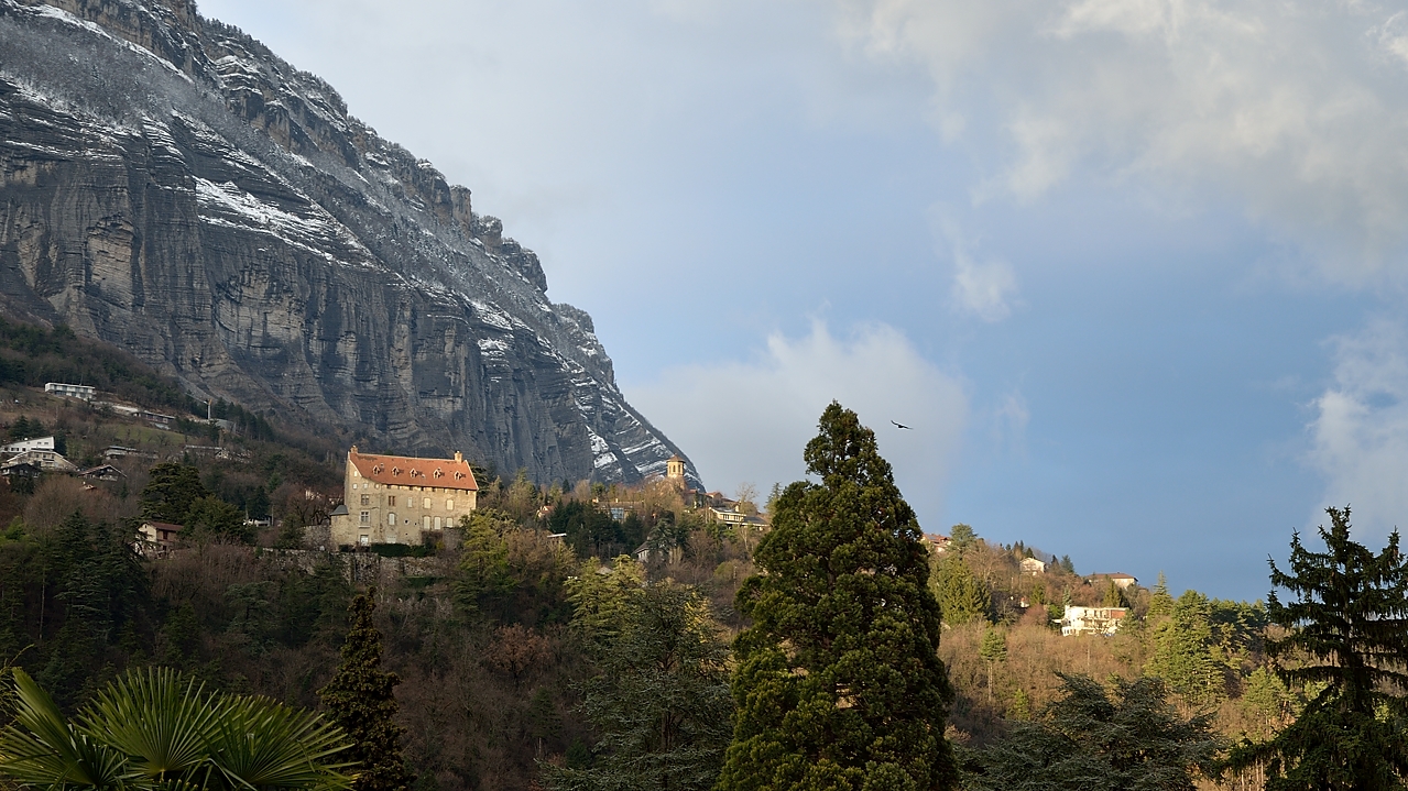20140301-028-Spring.jpg - Also on the south side the snow is not so fat away