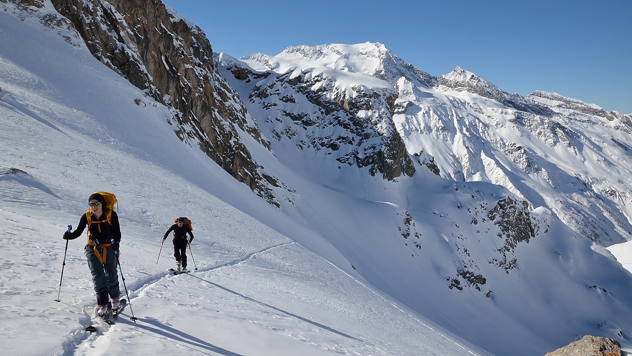 20140309-050-BeccaMotta-etal.jpg - J3 --- Tour par le col de Roche Noire : vue sur la becca Motta et le Grand Bec